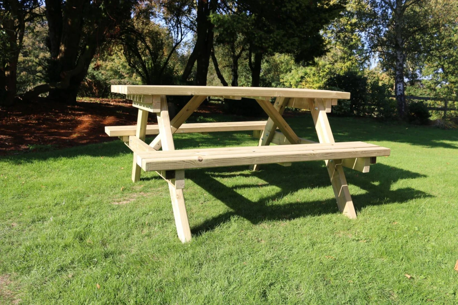 Churnet Valley Deluxe Picnic Table 1.5m - Image 3
