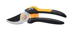 Fiskars Solid Pruner Bypass M P321
